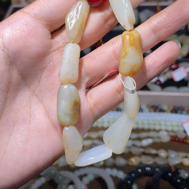 一***一和田玉未镶嵌手链