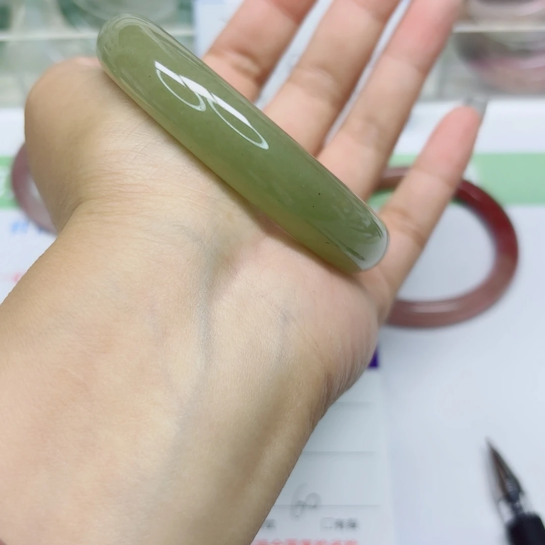 未镶嵌手镯石英质玉144/6059