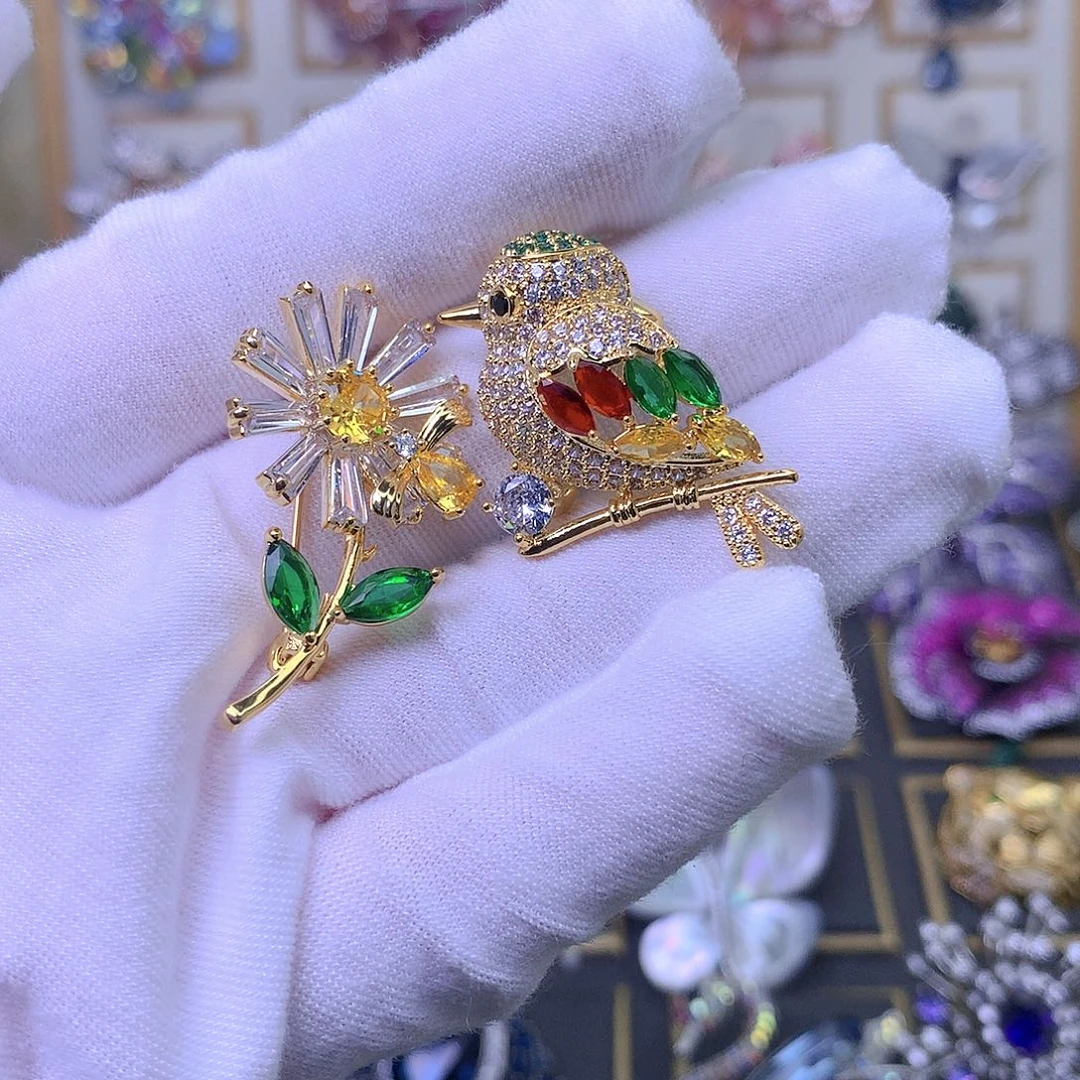 合成立方氧化锆铜胸针胸花