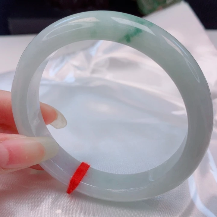 翡翠未镶嵌手镯57圈