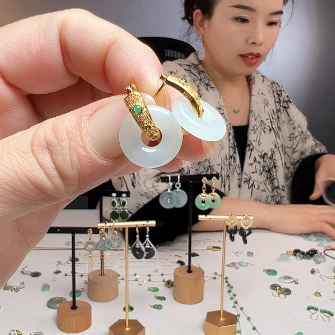 翡翠银S925镶嵌耳饰天然翡翠