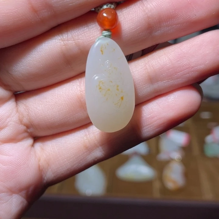 一***茶和田玉（子料）未镶嵌手链