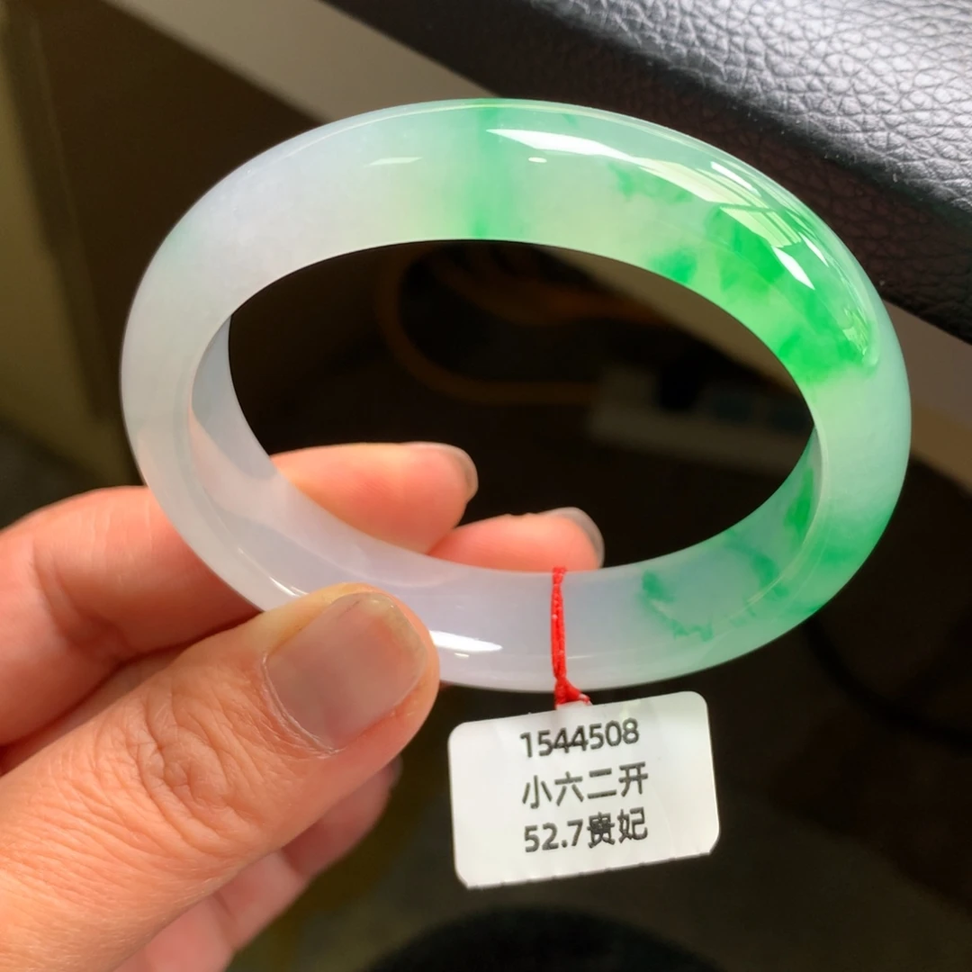 翡翠未镶嵌手镯冰胶阳绿无纹裂强推【后台询价】