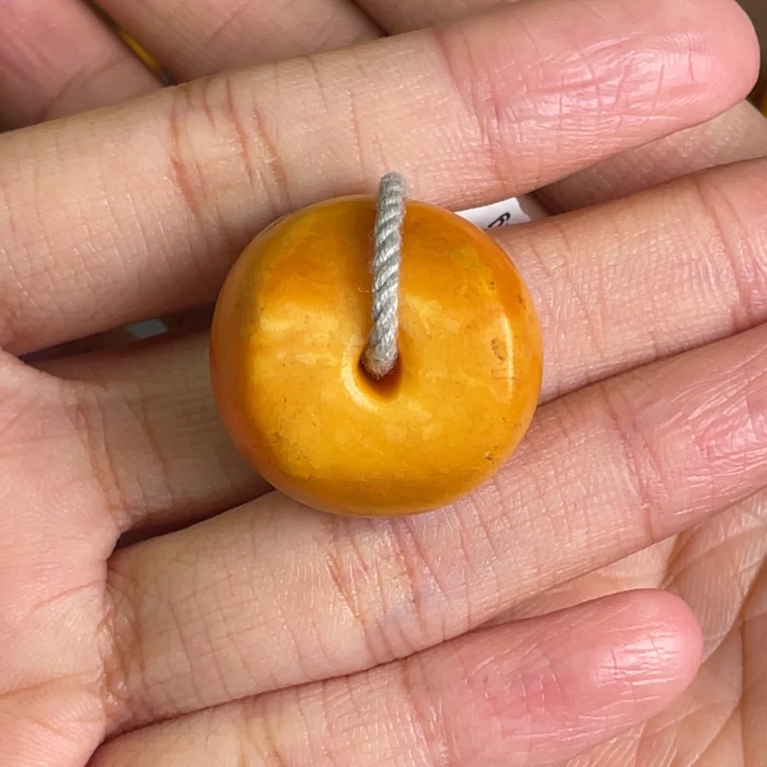 裸石琥珀未镶嵌山****由