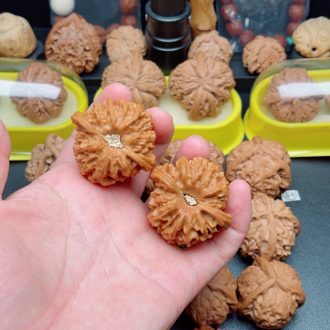 把件文玩核桃龙门涧狮子头42×40×36