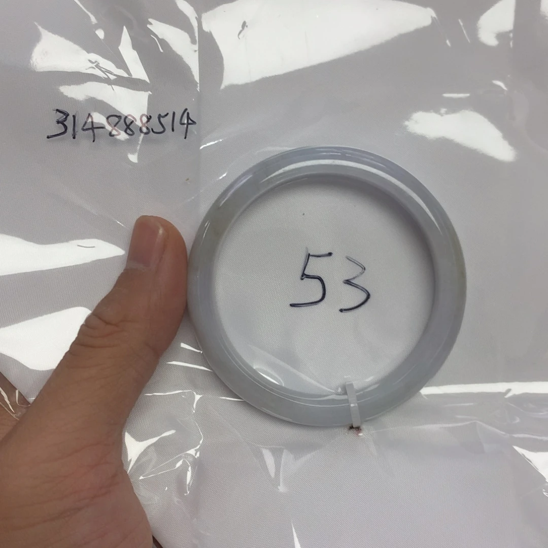 翡翠未镶嵌手镯53