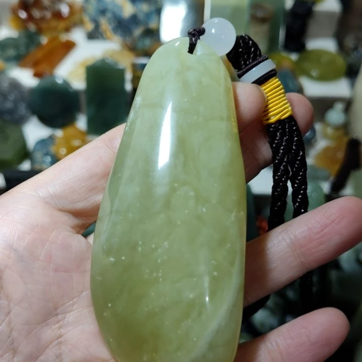 岫玉未镶嵌手把件款式