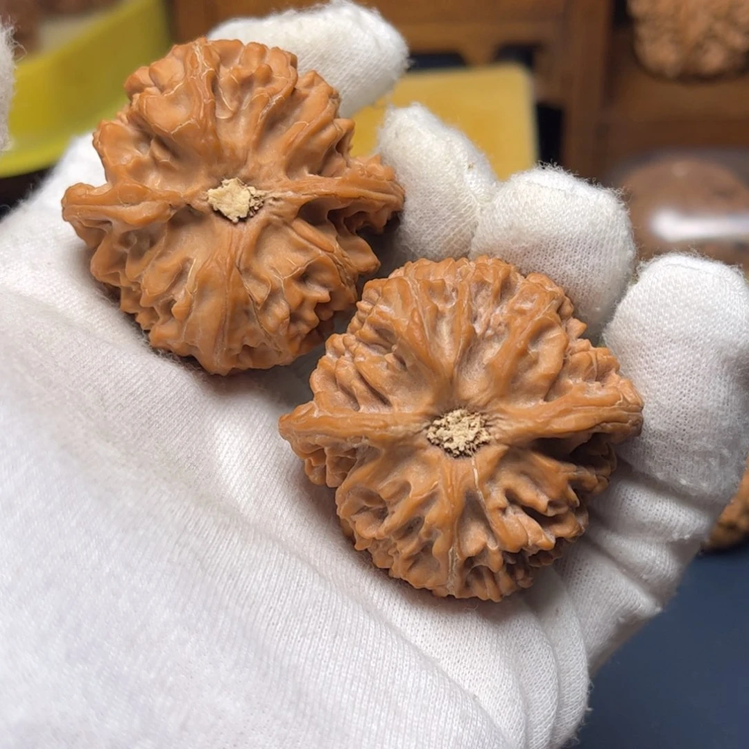 文玩核桃吊坠E****?苹果43