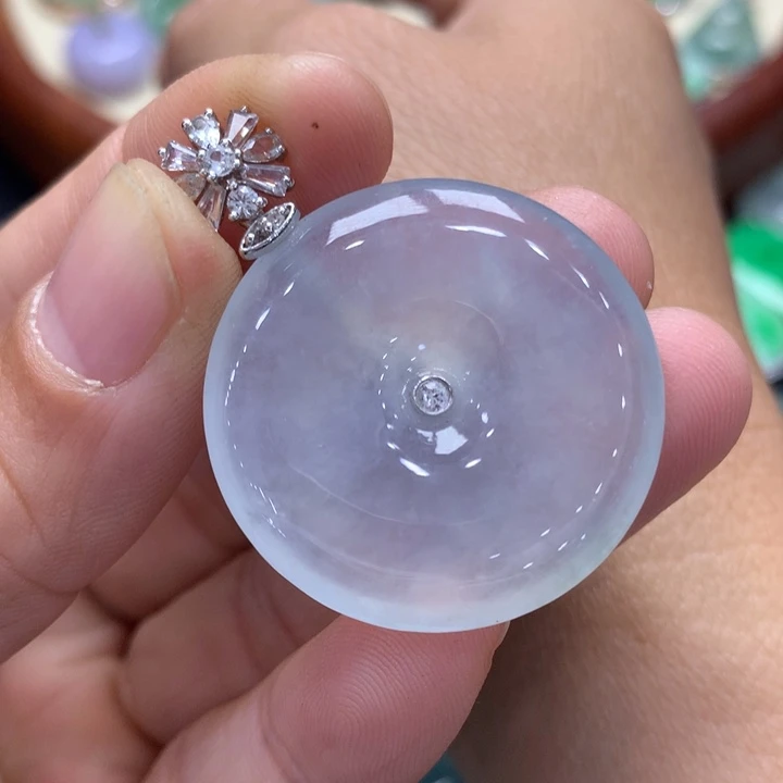 翡翠吊坠(不含链)18K金镶嵌