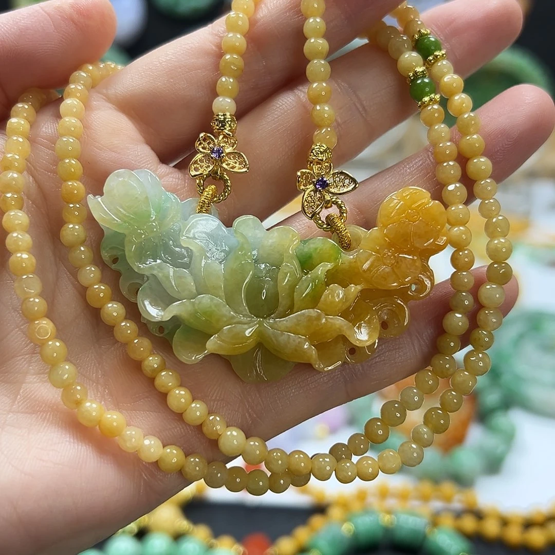 翡翠未镶嵌颈饰吊坠