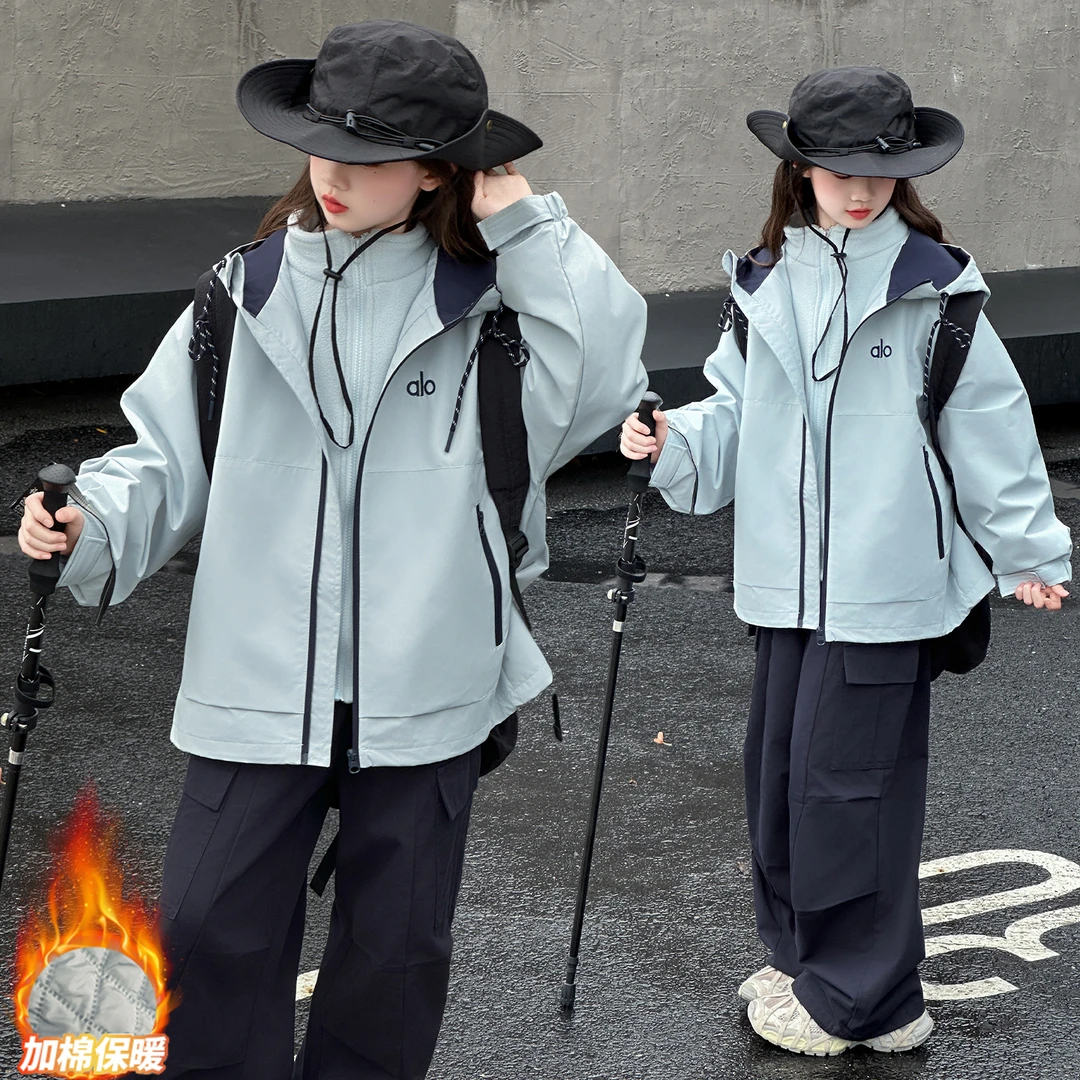 女童冲锋衣三合一可拆卸外套秋冬款2025新款儿童女孩冬装风衣套装