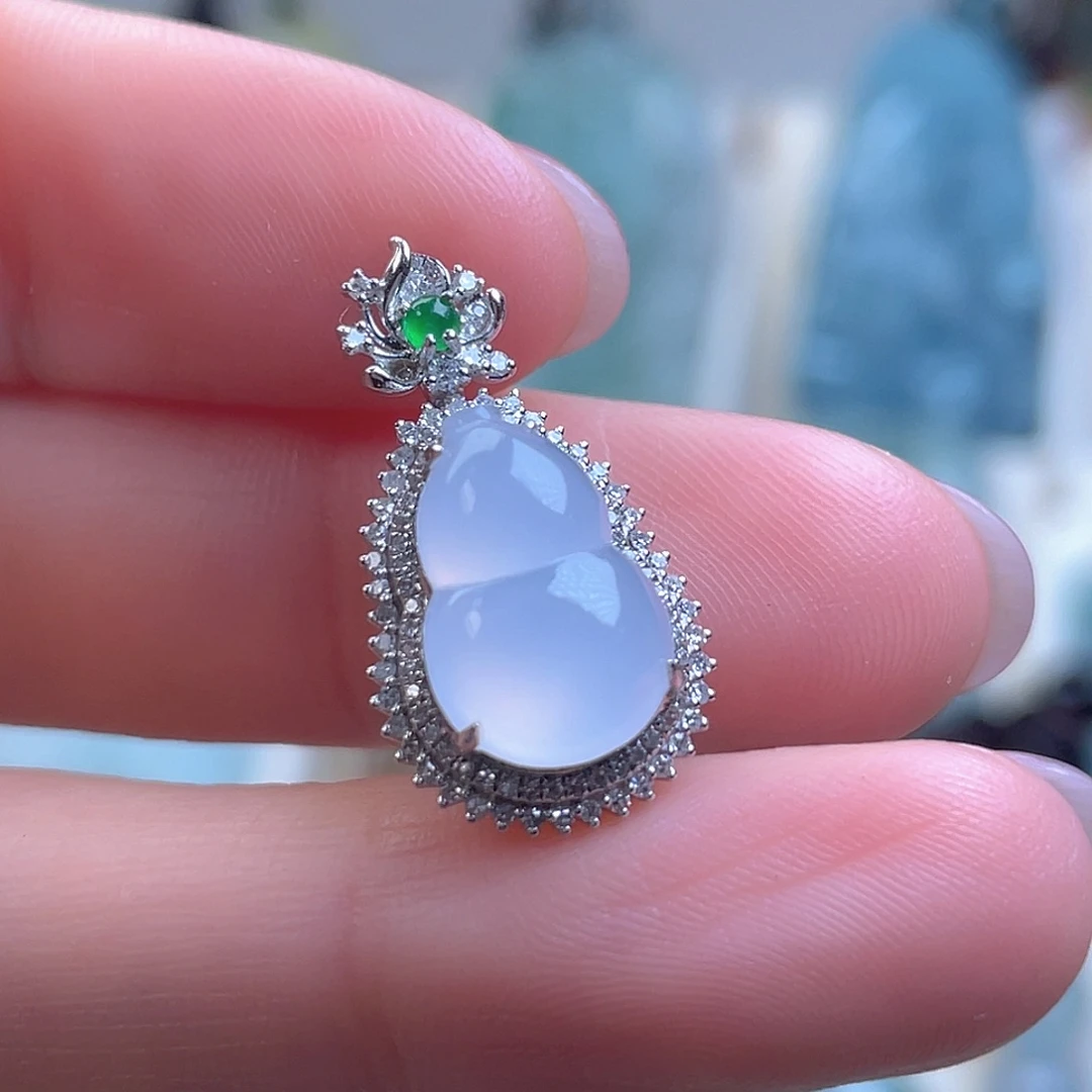 翡翠18K金镶嵌颈饰天然翡翠