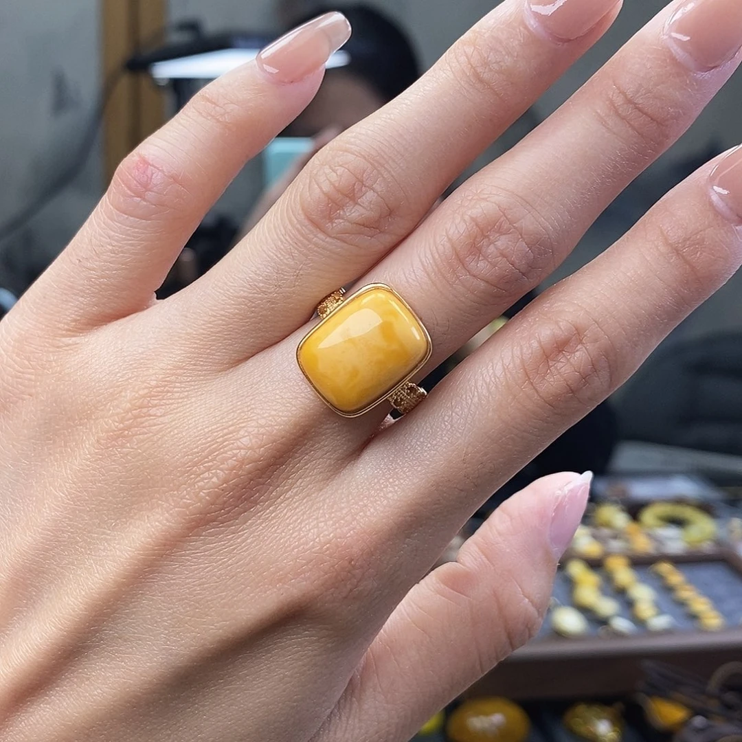 琥珀未镶嵌裸石成品