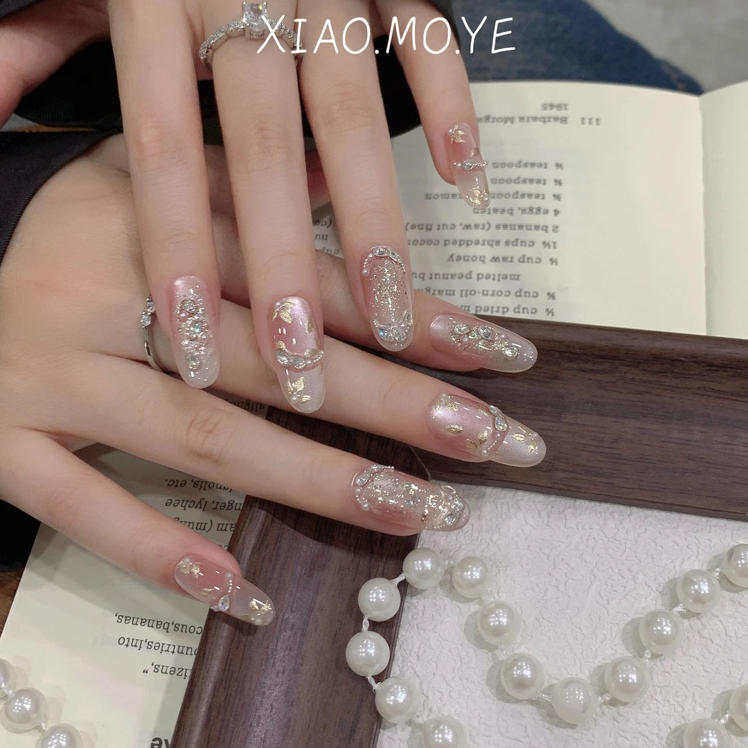 【花影记】小沫野穿戴甲气质裸粉色爆闪带钻小清新花瓣猫眼显白美甲