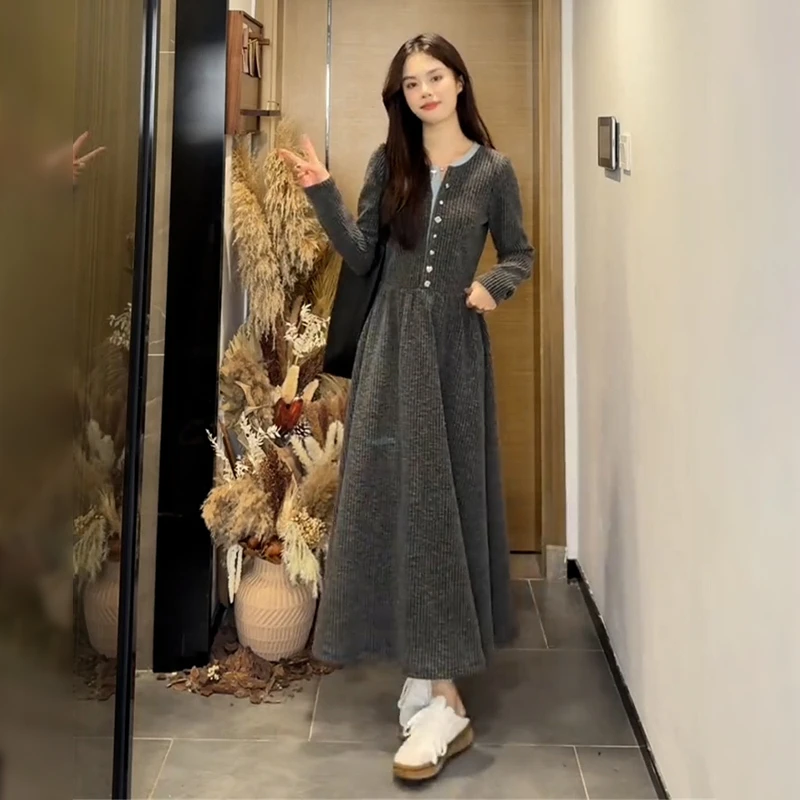7748法式假两件灰色针织连衣裙子女早春季2025新款内搭长裙穿搭
