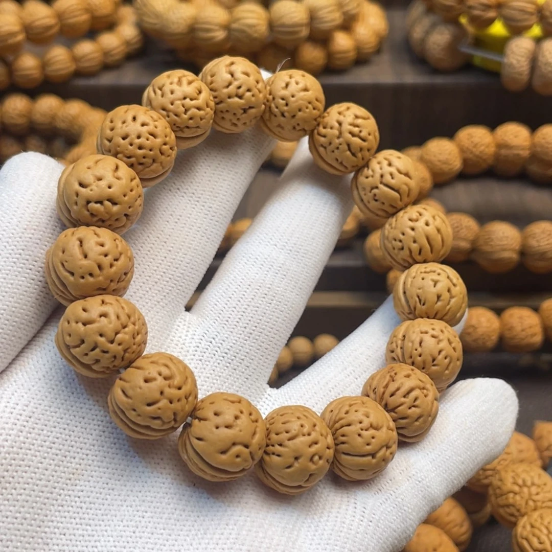 吊坠桃核如**冰野生肌肉奶豆