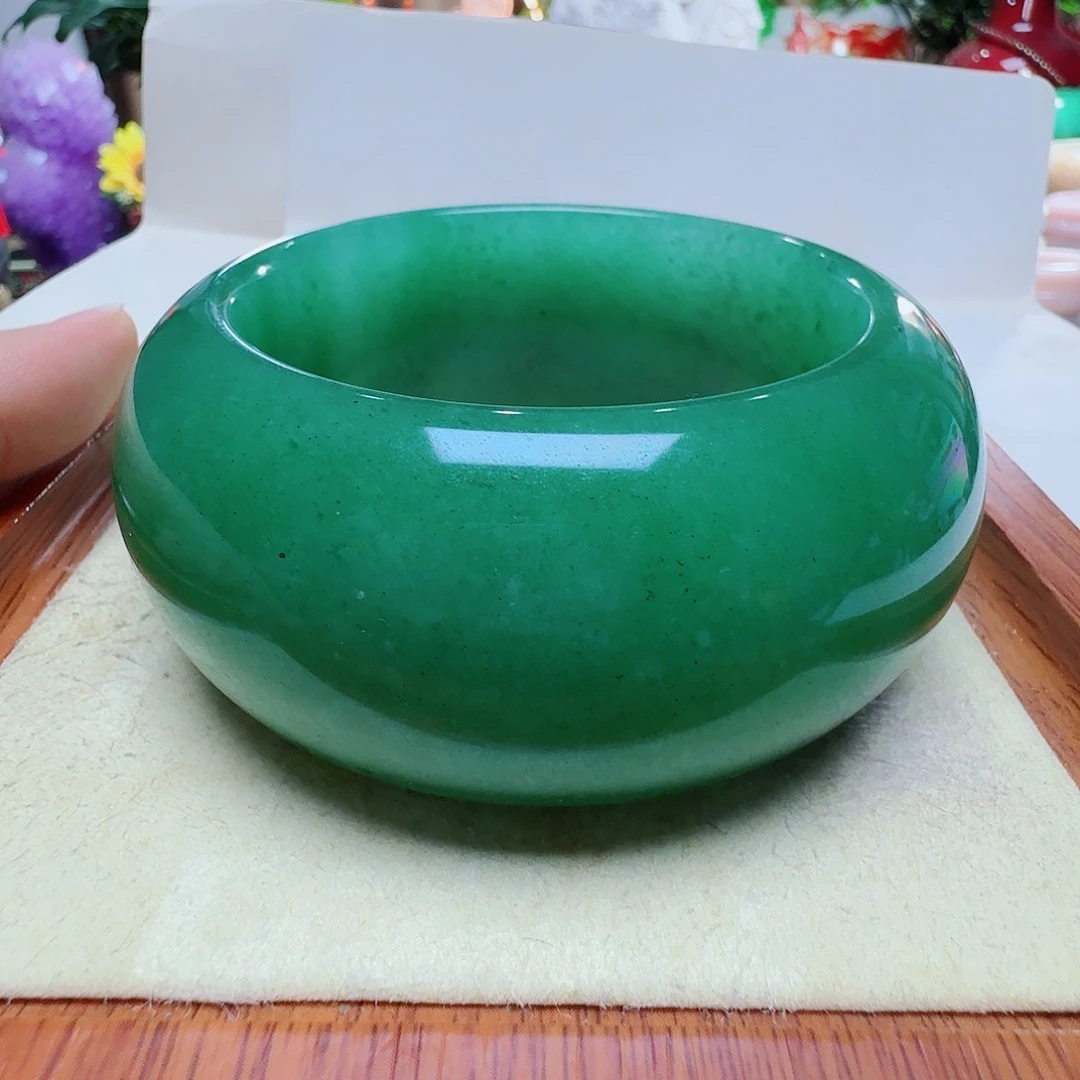 鲜***芝未镶嵌手镯石英质玉