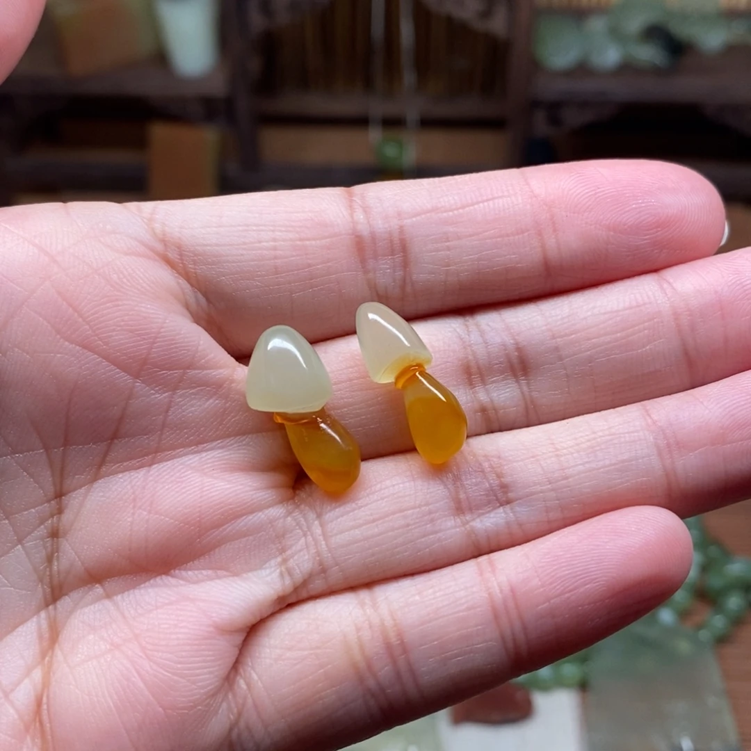 蛇纹石玉未镶嵌耳坠耳坠