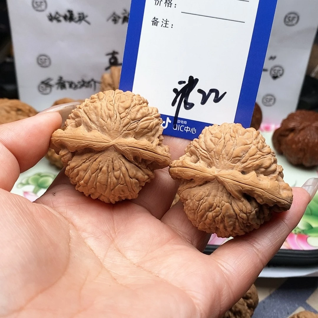 【闪购商品】文玩核桃把件江****奔文玩核桃把件22