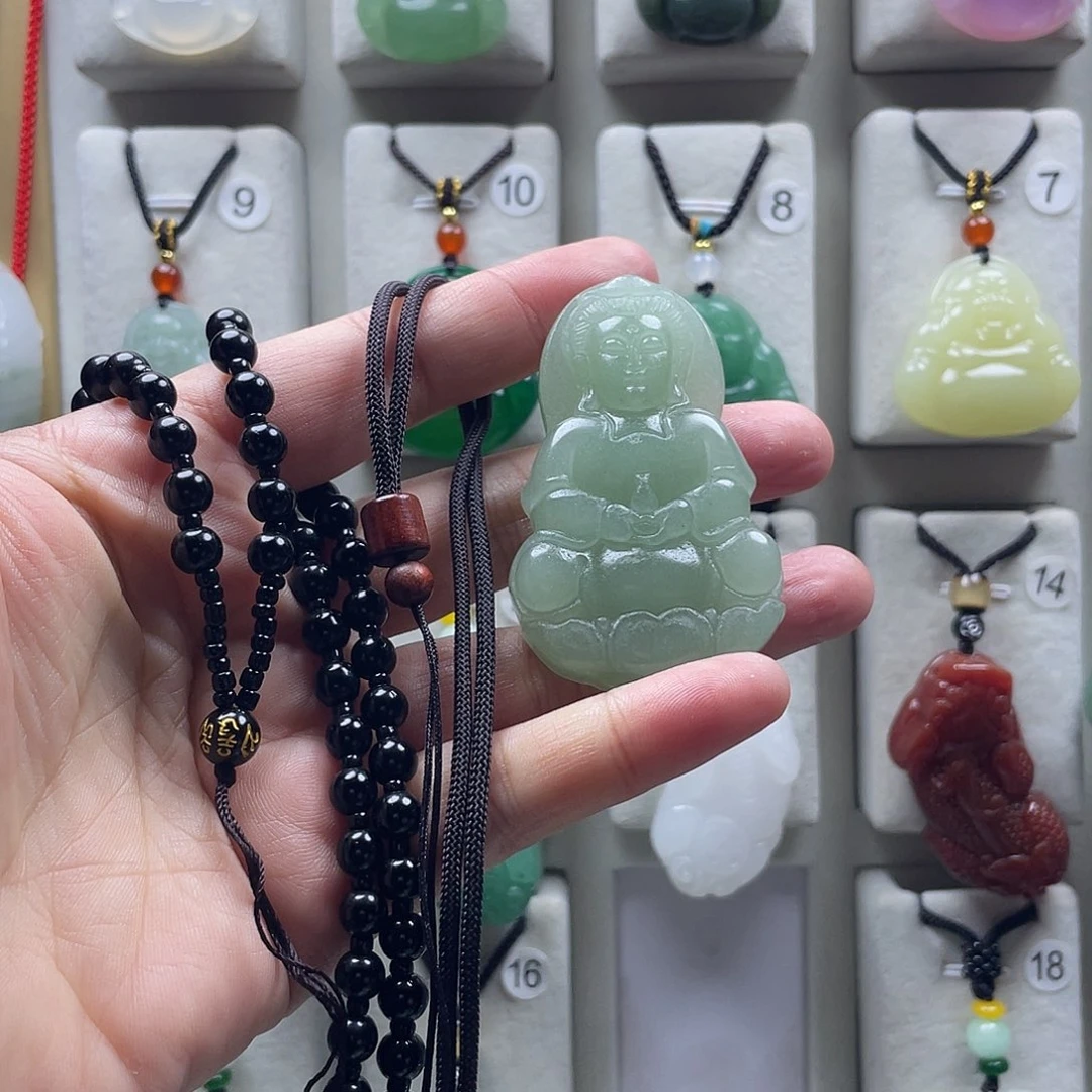 东陵石未镶嵌颈饰