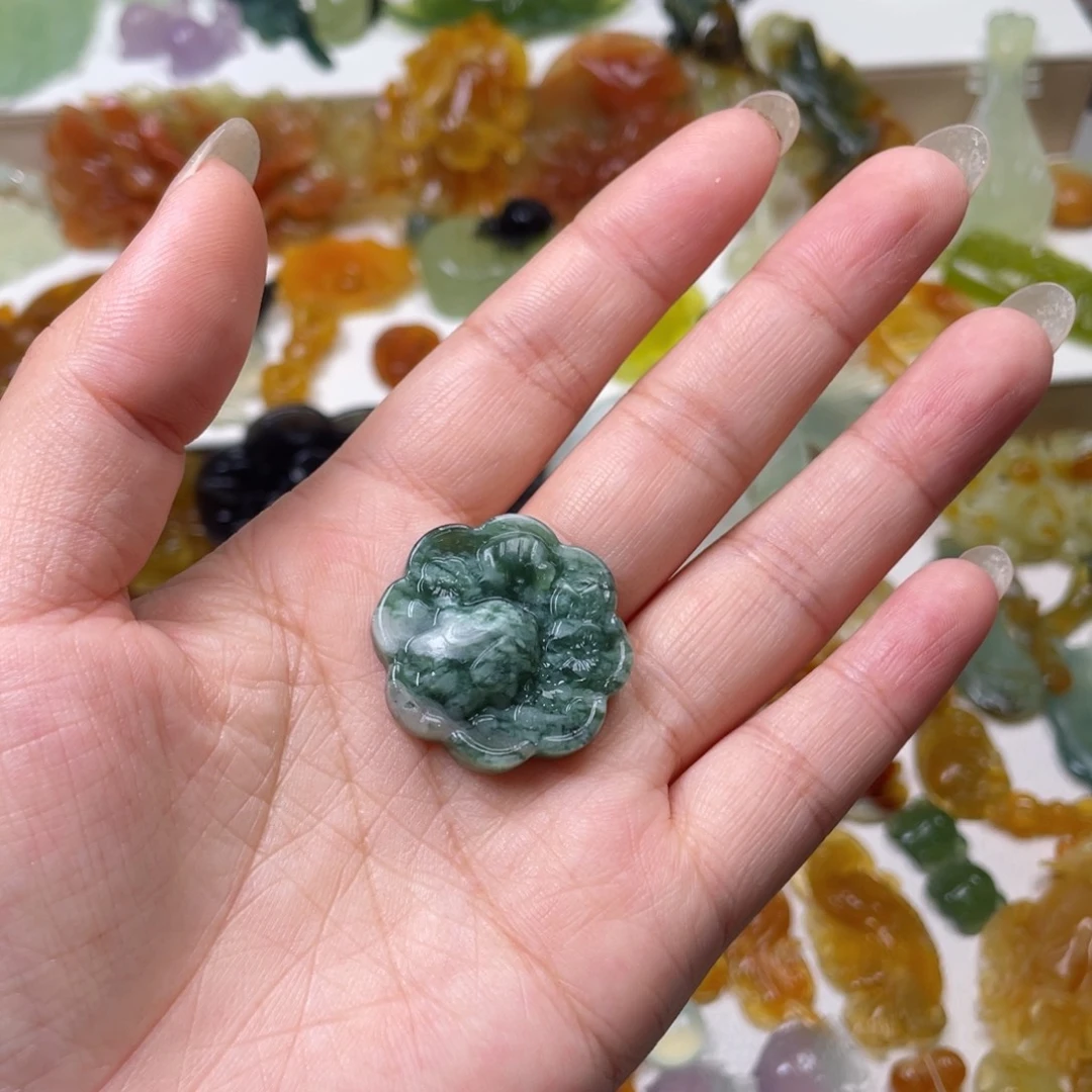 *****未镶嵌蛇纹石玉颈饰
