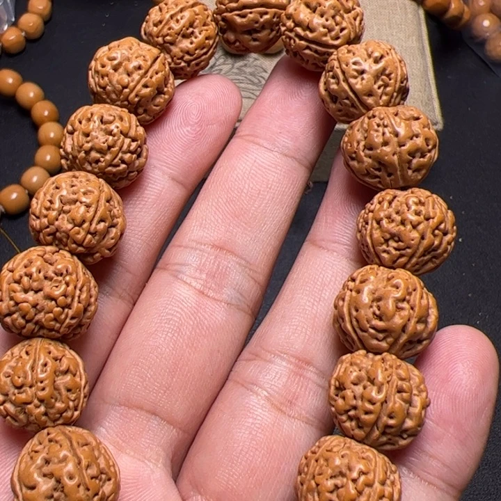 猴头核桃手串龙**下卡罗拉