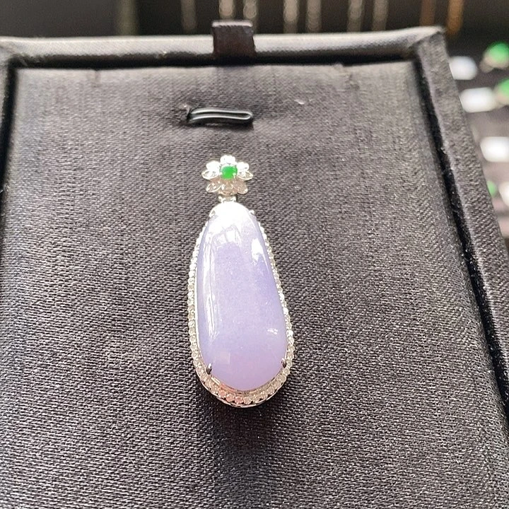 翡翠未镶嵌颈饰1号