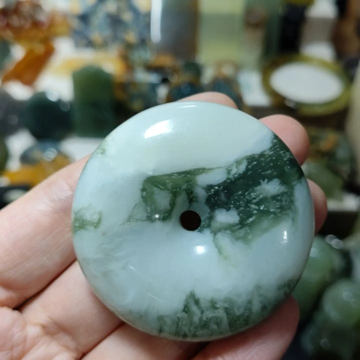 岫玉未镶嵌微瑕平安扣