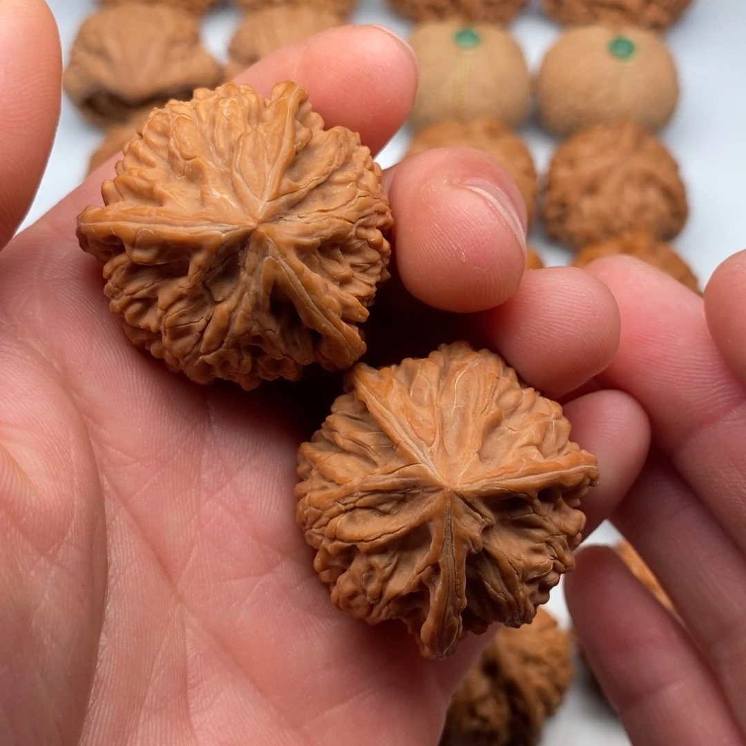 文玩核桃把件谷*帝36三棱