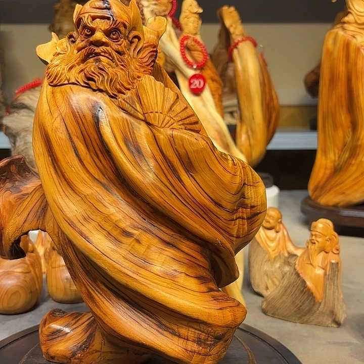 柏木太行崖柏钟馗摆件