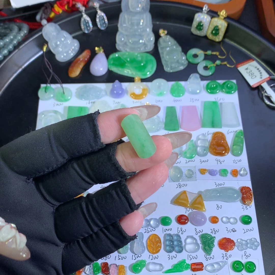 翡翠未镶嵌吊坠(不含链)绿柱