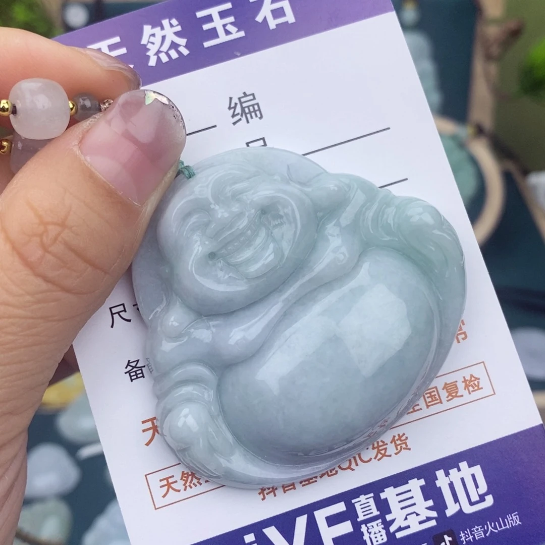 翡翠颈饰未镶嵌佛公