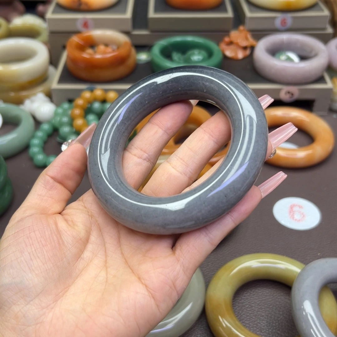 石英质玉手镯未镶嵌h****也