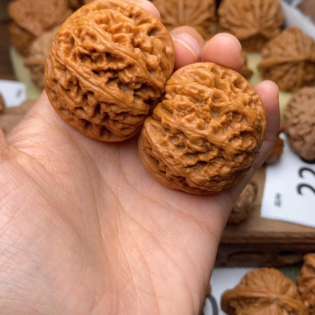 文玩核桃把件564号41粗筋