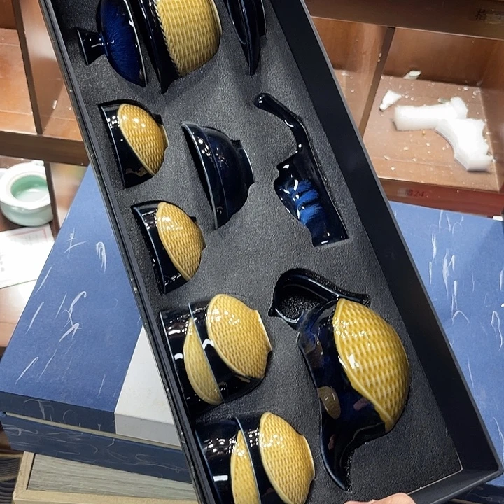 孤品茶具套装等。