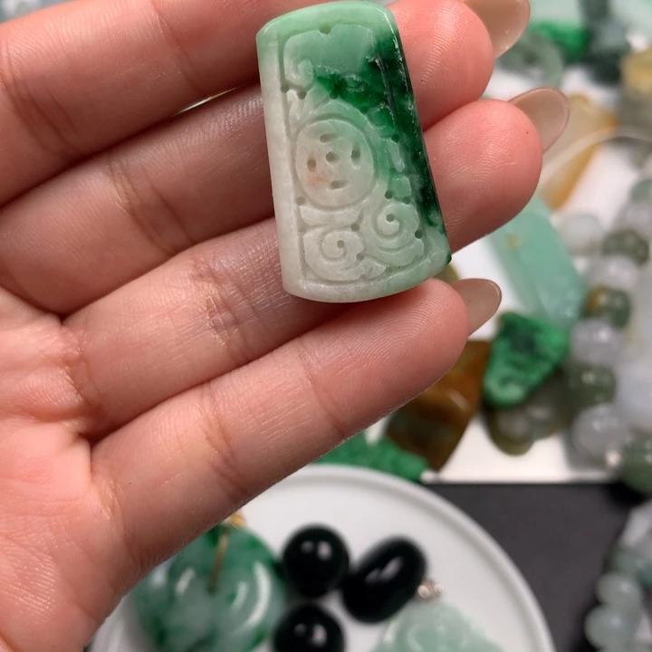 定制翡翠未镶嵌翡翠