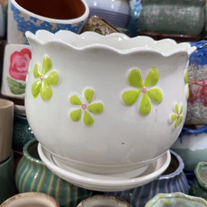 凑9块包邮，有孔，陶瓷花盆