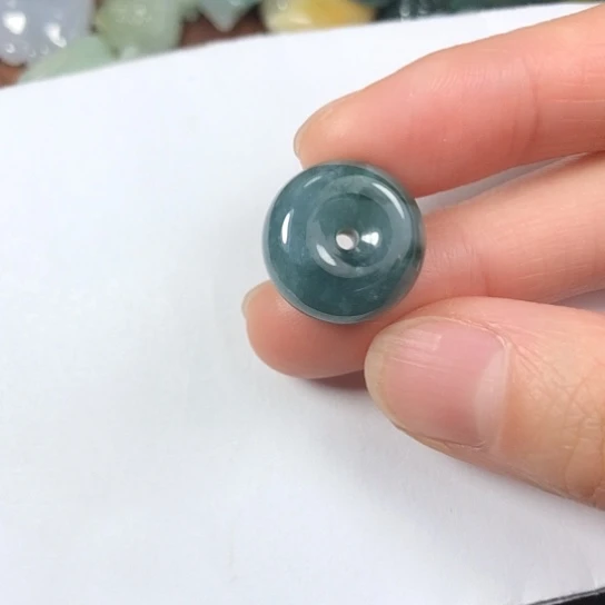 翡翠未镶嵌颈饰缅甸A货，每天下午1点半开播