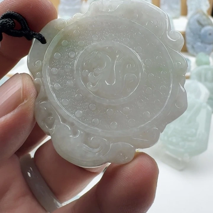 翡翠未镶嵌颈饰天然缅甸A货翡翠