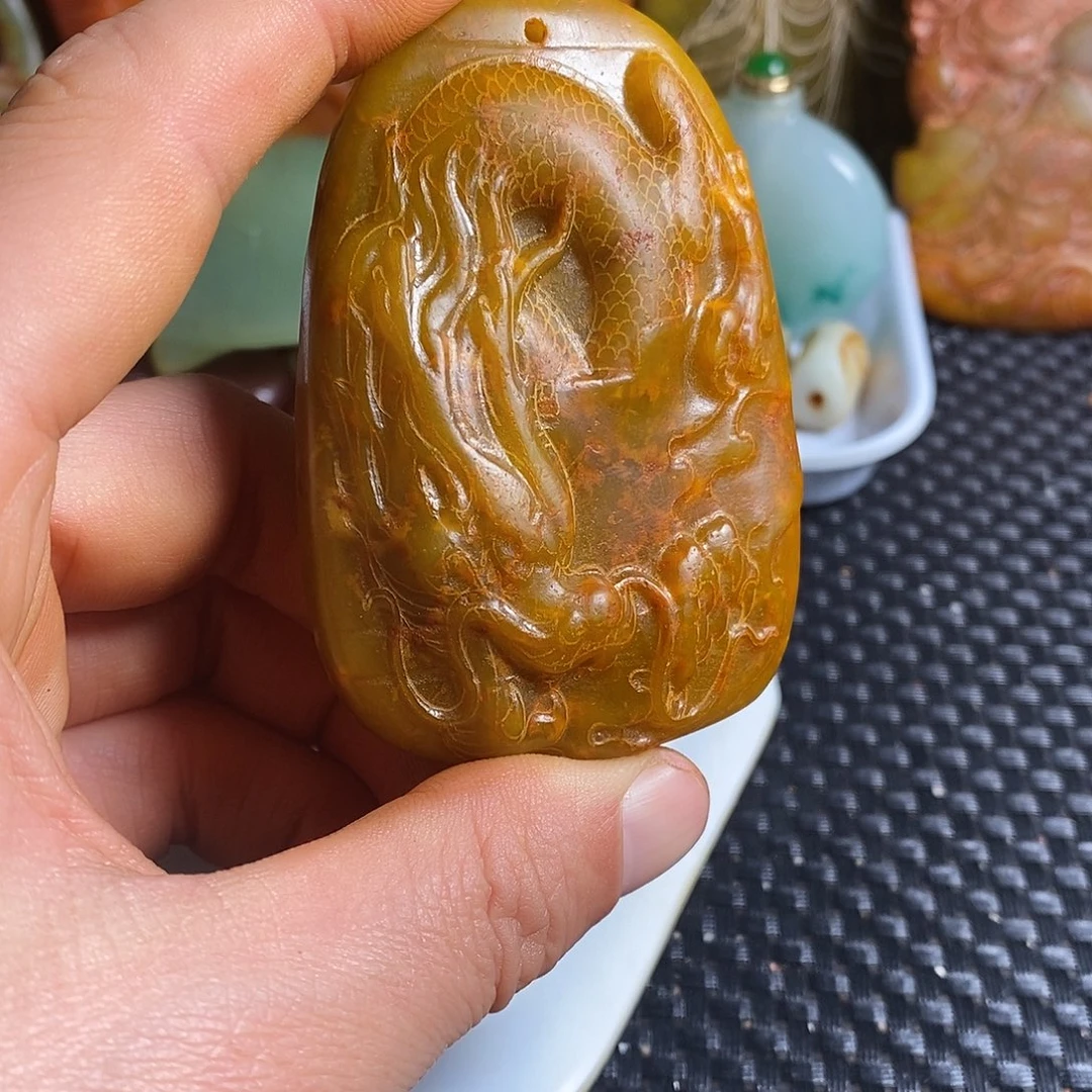 岫岩老玉（透闪石质玉）未镶嵌珠宝奇石