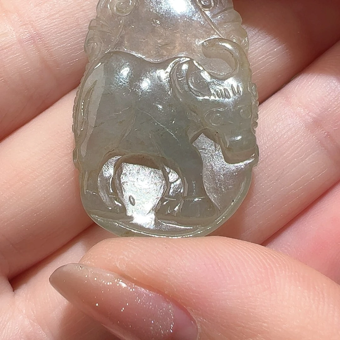 翡翠颈饰未镶嵌吊坠