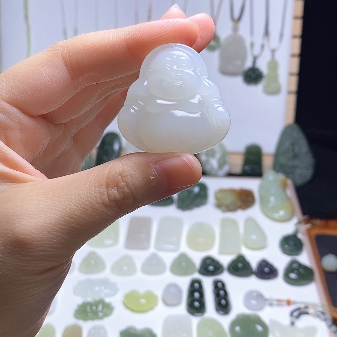 和田玉未镶嵌颈饰