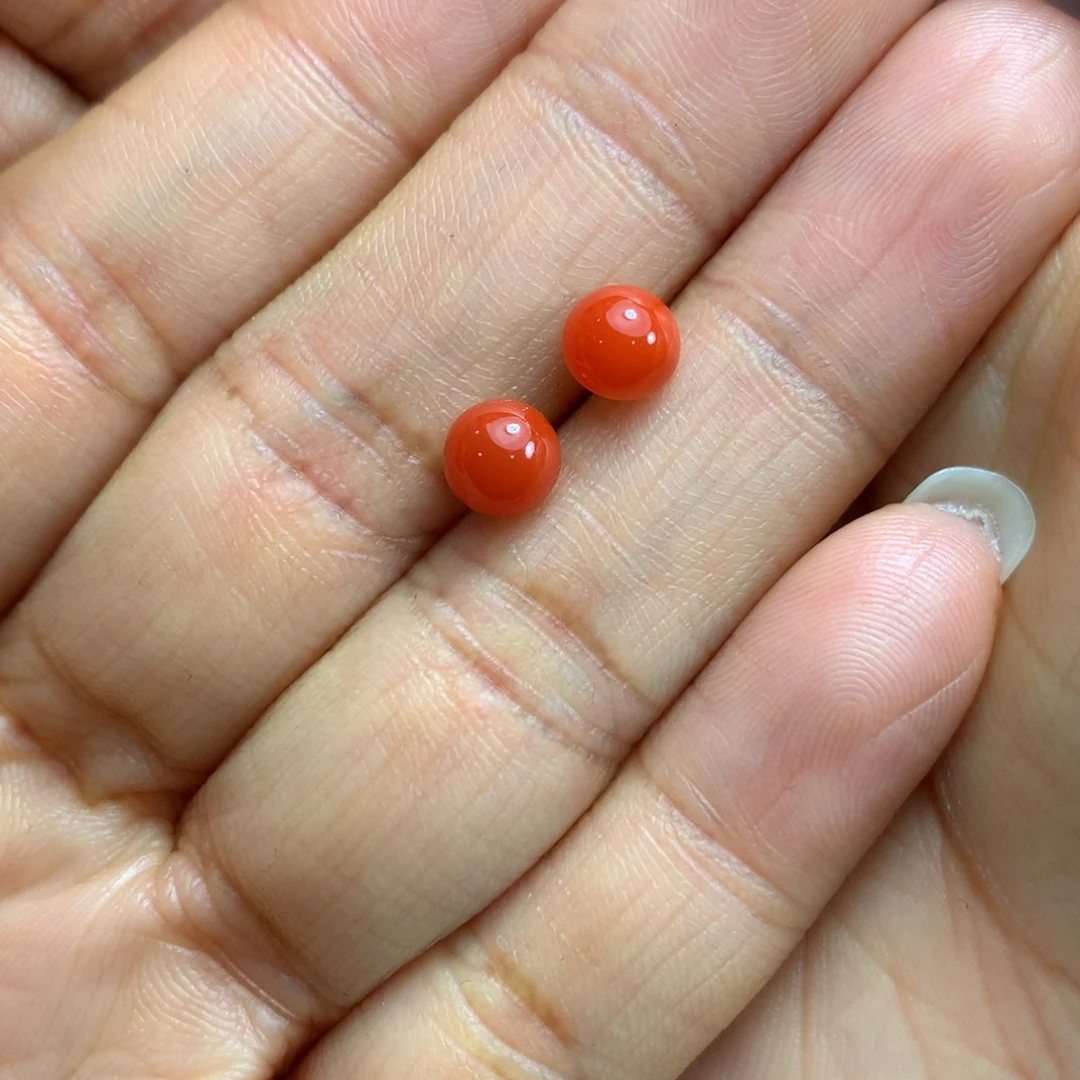 尼***莫南红玛瑙18K金镶嵌保山南红耳钉