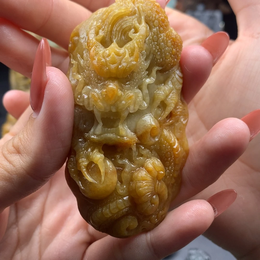 曲***丶定制翡翠未镶嵌翡翠