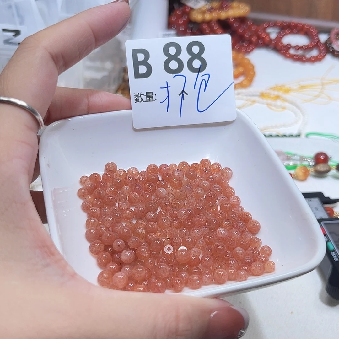 未镶嵌珠宝半成品水晶B88。