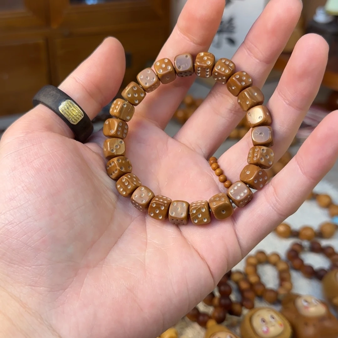 非洲檀香无事牌库克骰子