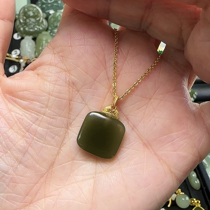 颈饰银S925镶嵌和田玉