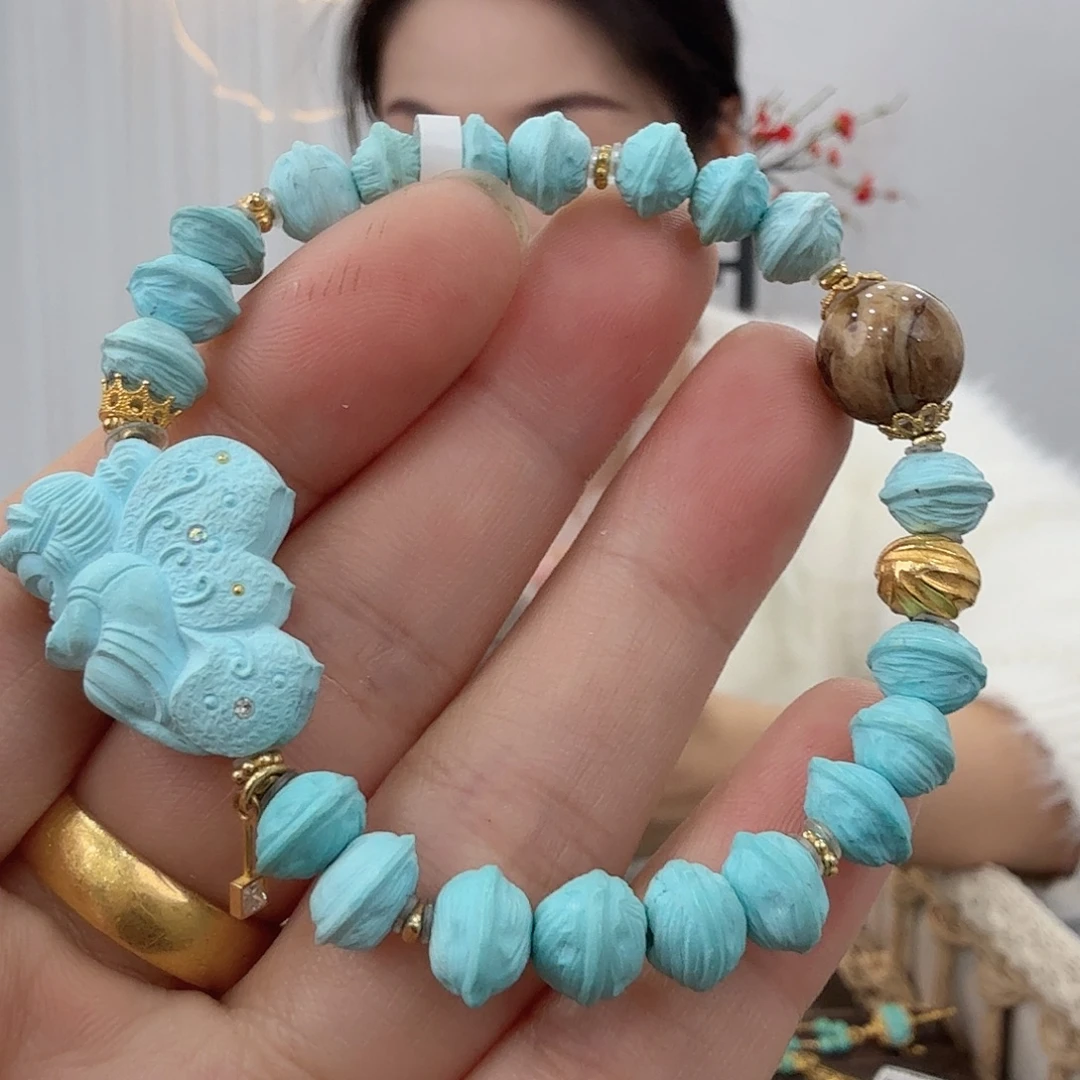 绿松石未镶嵌珠宝奇石