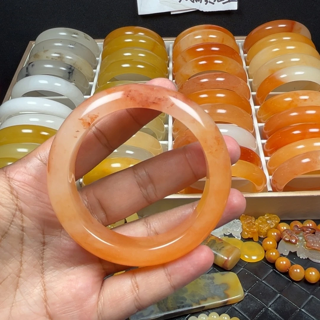 天***@石英质玉（黄龙玉）未镶嵌手镯