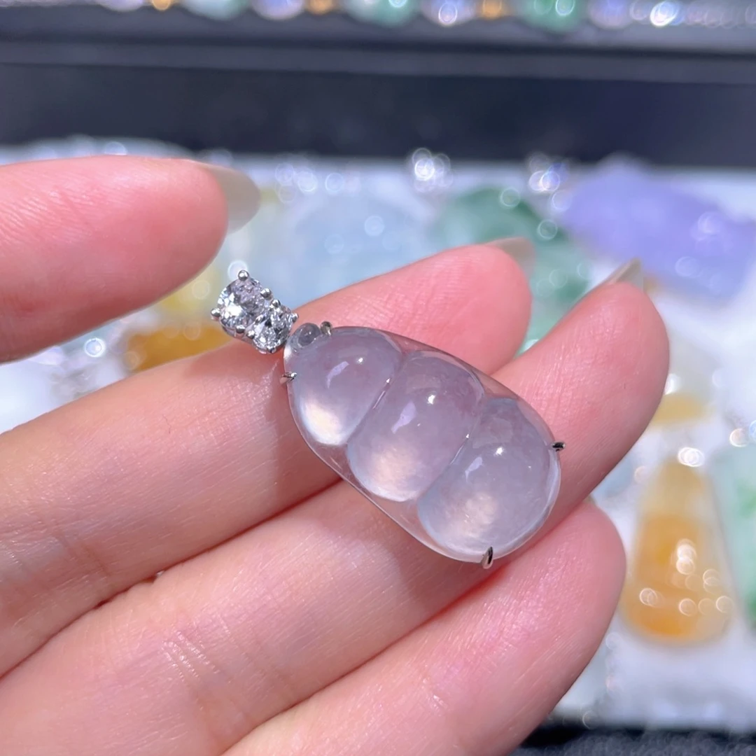 颈饰18K金镶嵌翡翠翡翠